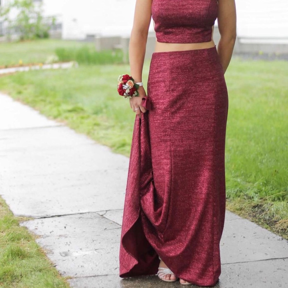 Two-Piece Prom Dress!! - Picture 3 of 5